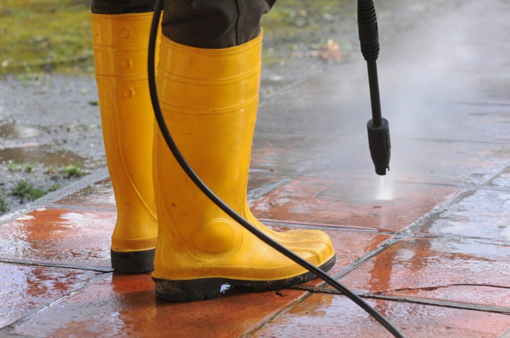 agua a presión pavimento urbano